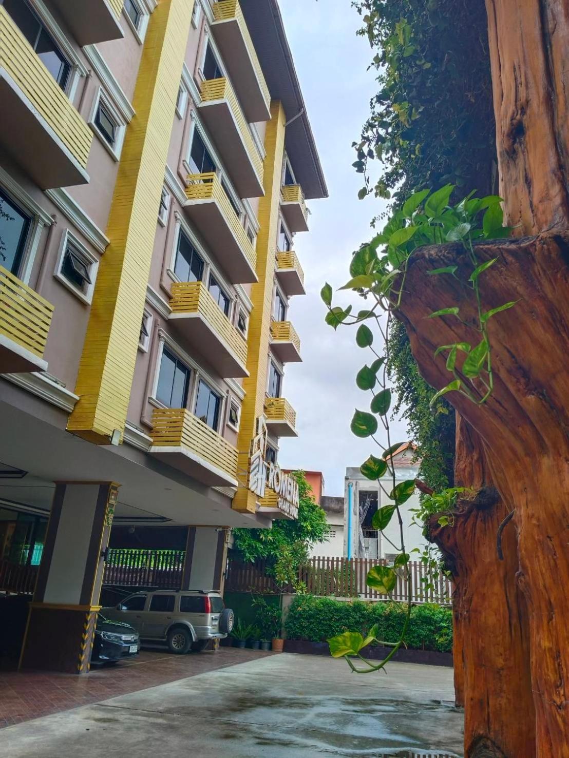 Romena Grand Hotel Chiang Mai Esterno foto