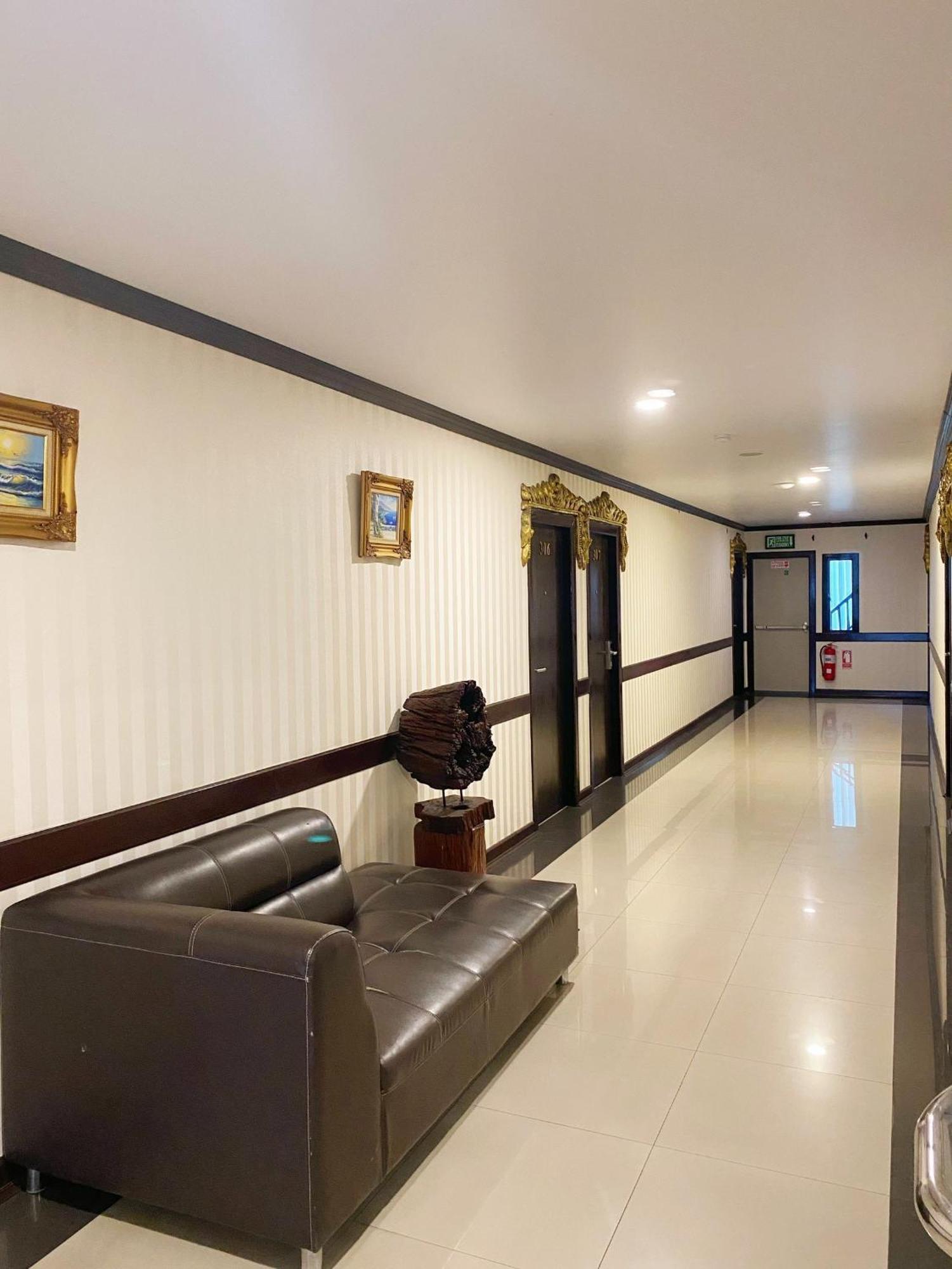 Romena Grand Hotel Chiang Mai Esterno foto