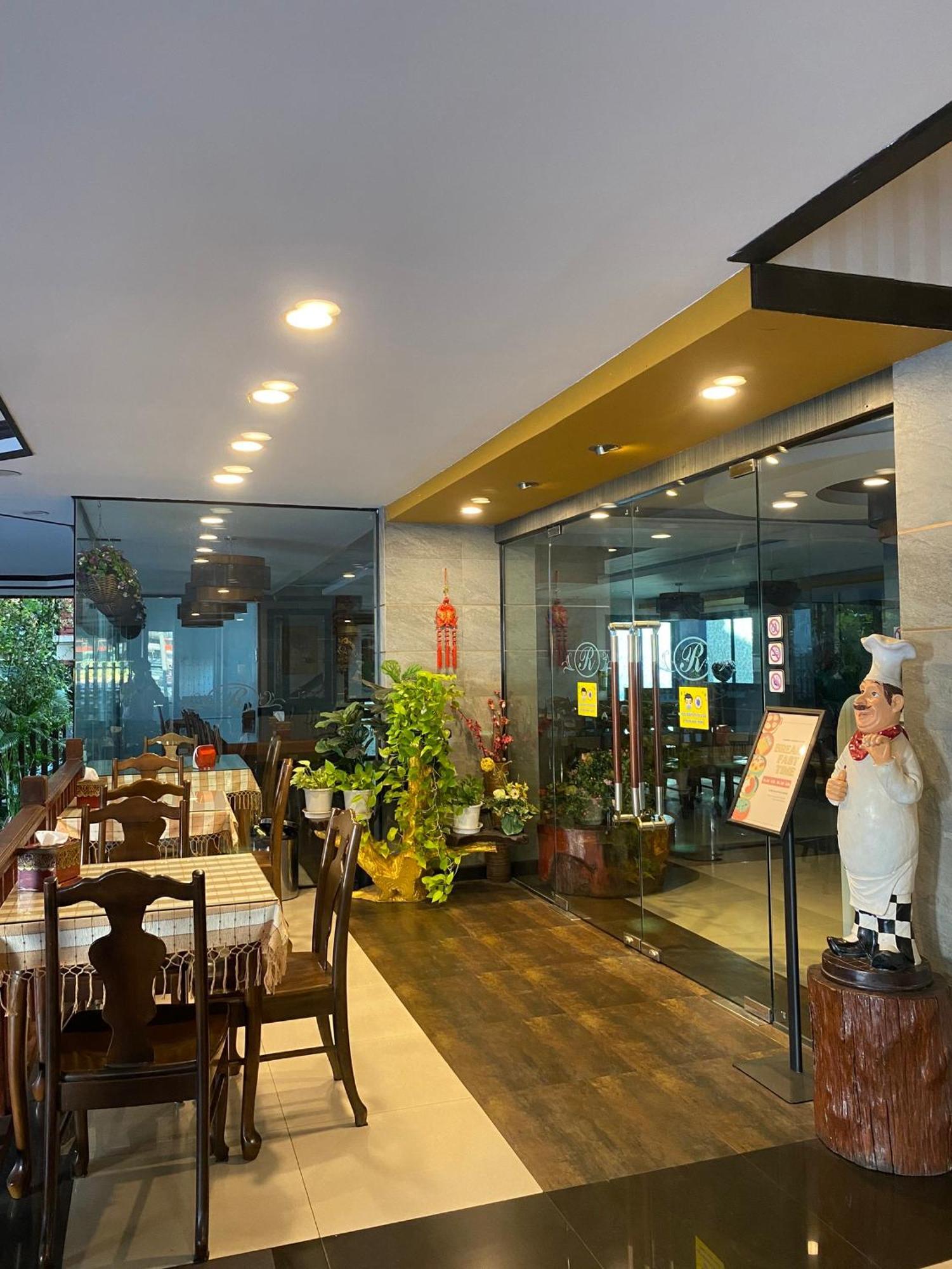 Romena Grand Hotel Chiang Mai Esterno foto