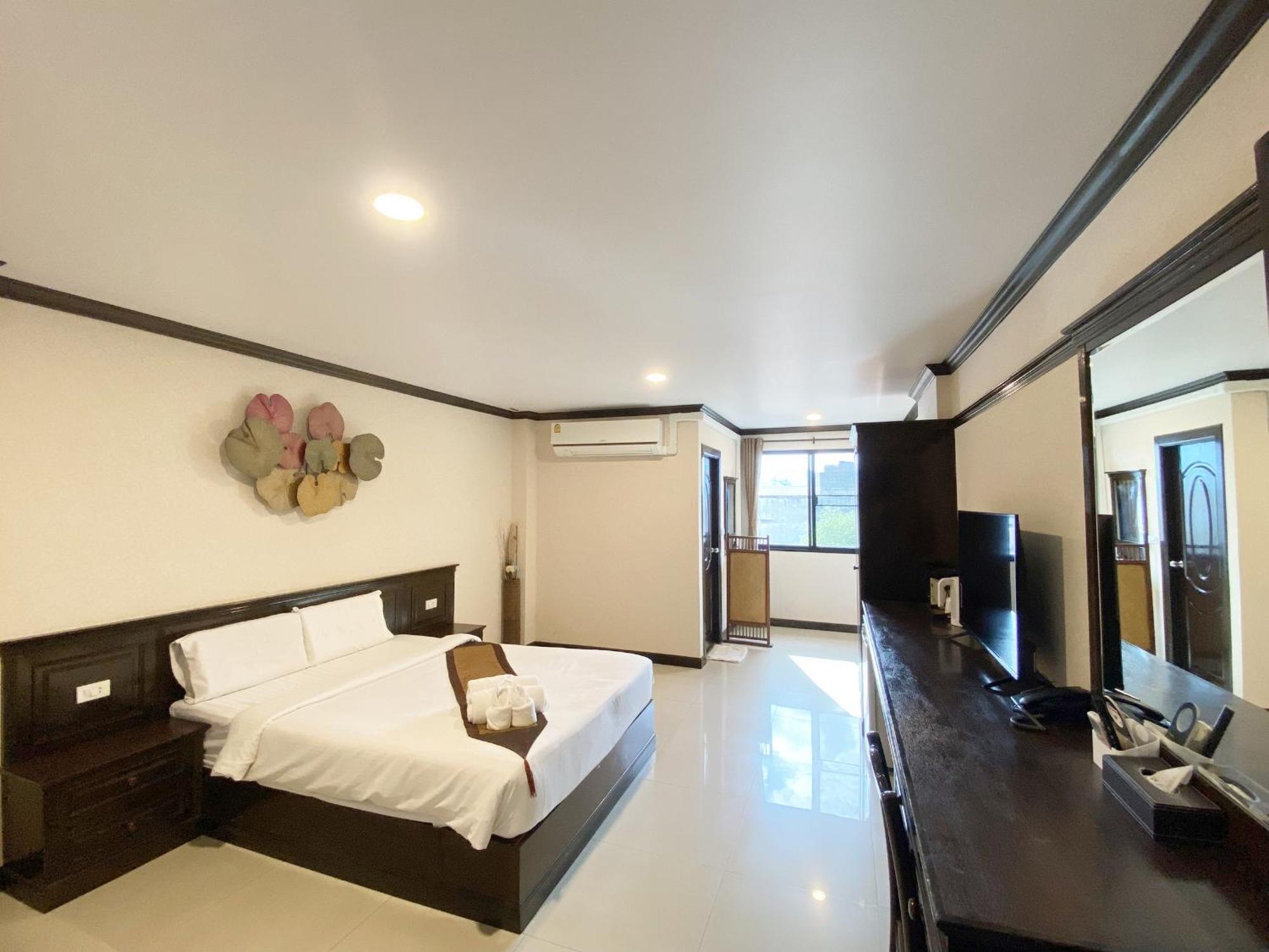 Romena Grand Hotel Chiang Mai Esterno foto