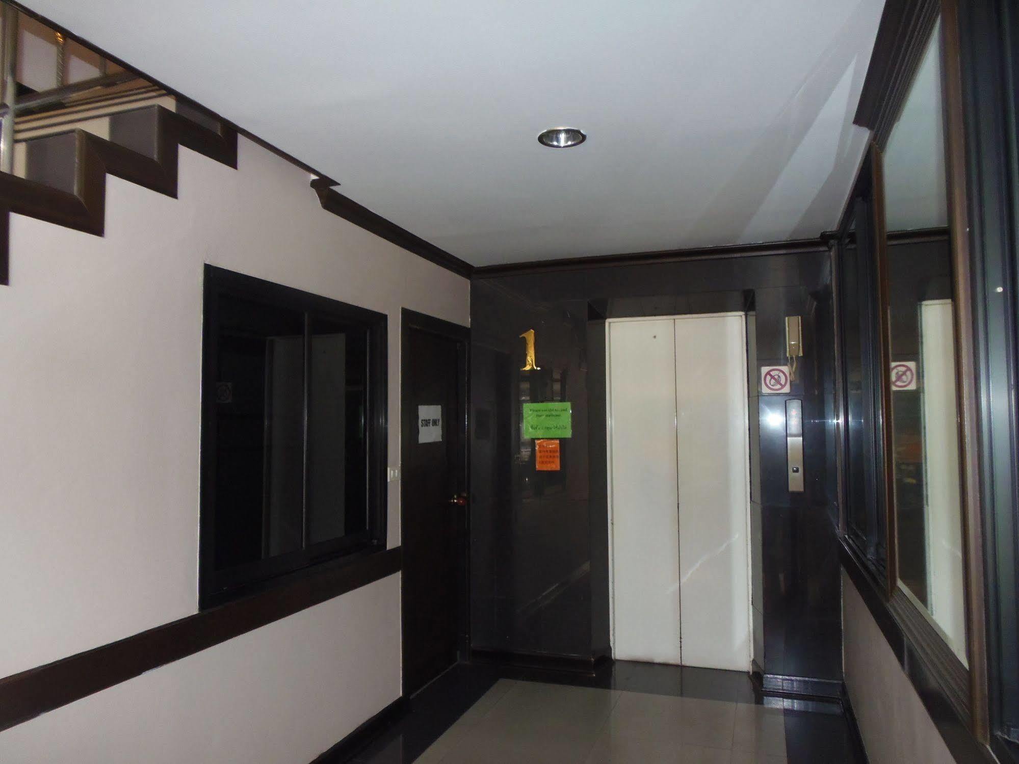 Romena Grand Hotel Chiang Mai Esterno foto